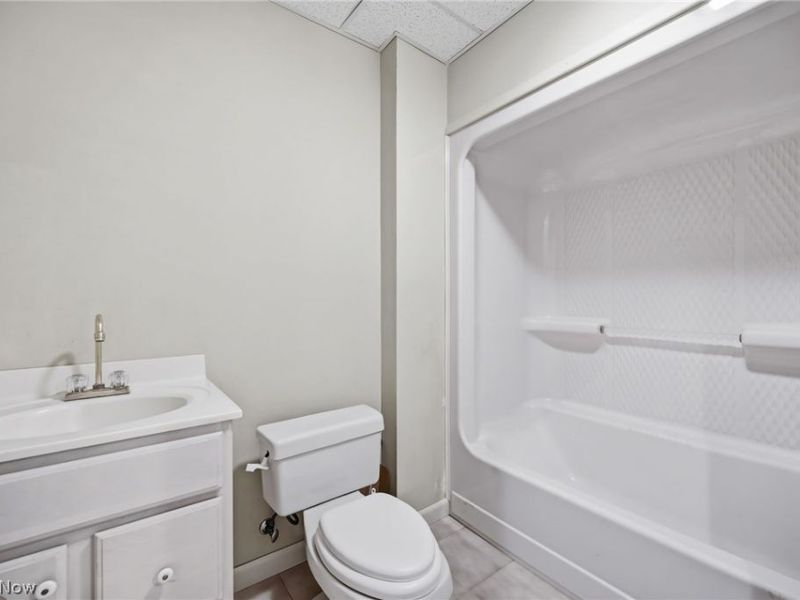 1887 Pearce Circle, Salem, OH 44460 Photo 40