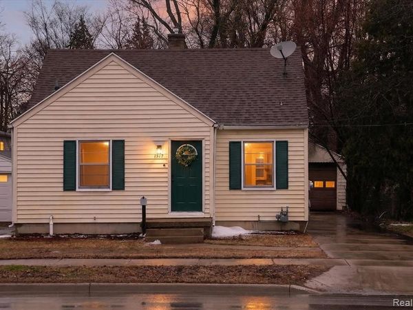 1511 Leonard Street NE, Grand Rapids, MI 49505