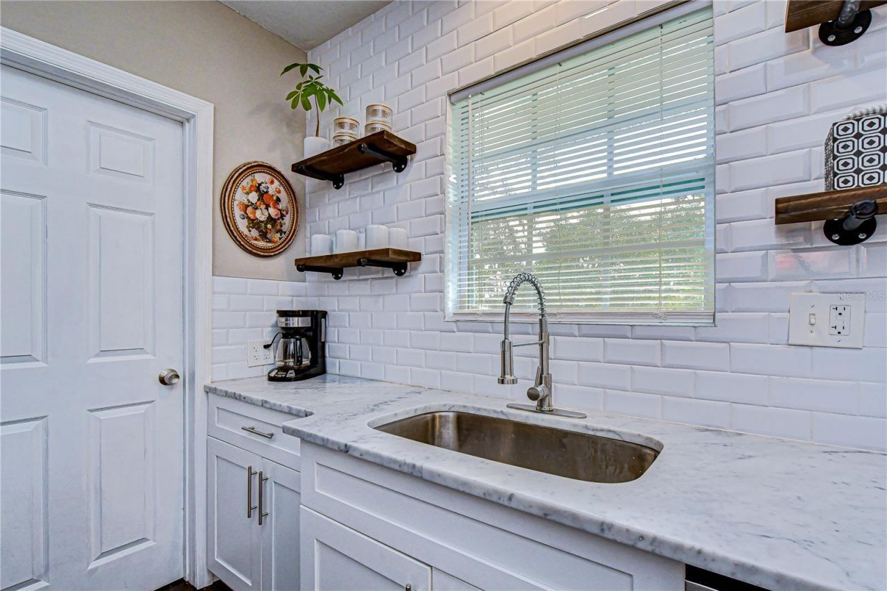 1710 Escort Avenue , Tampa, FL 33610 Photo