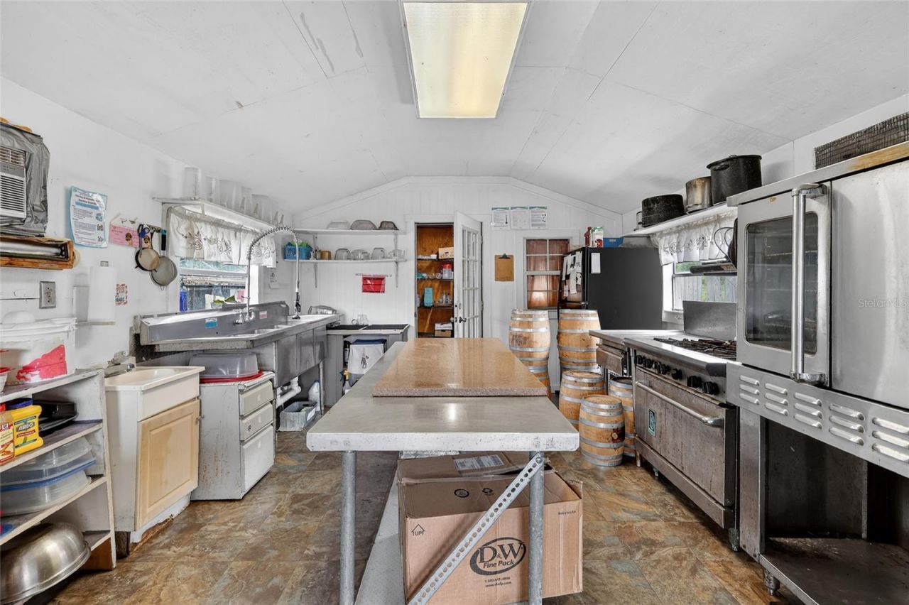 26921 Bloomfield Avenue , Yalaha, FL 34797 Photo