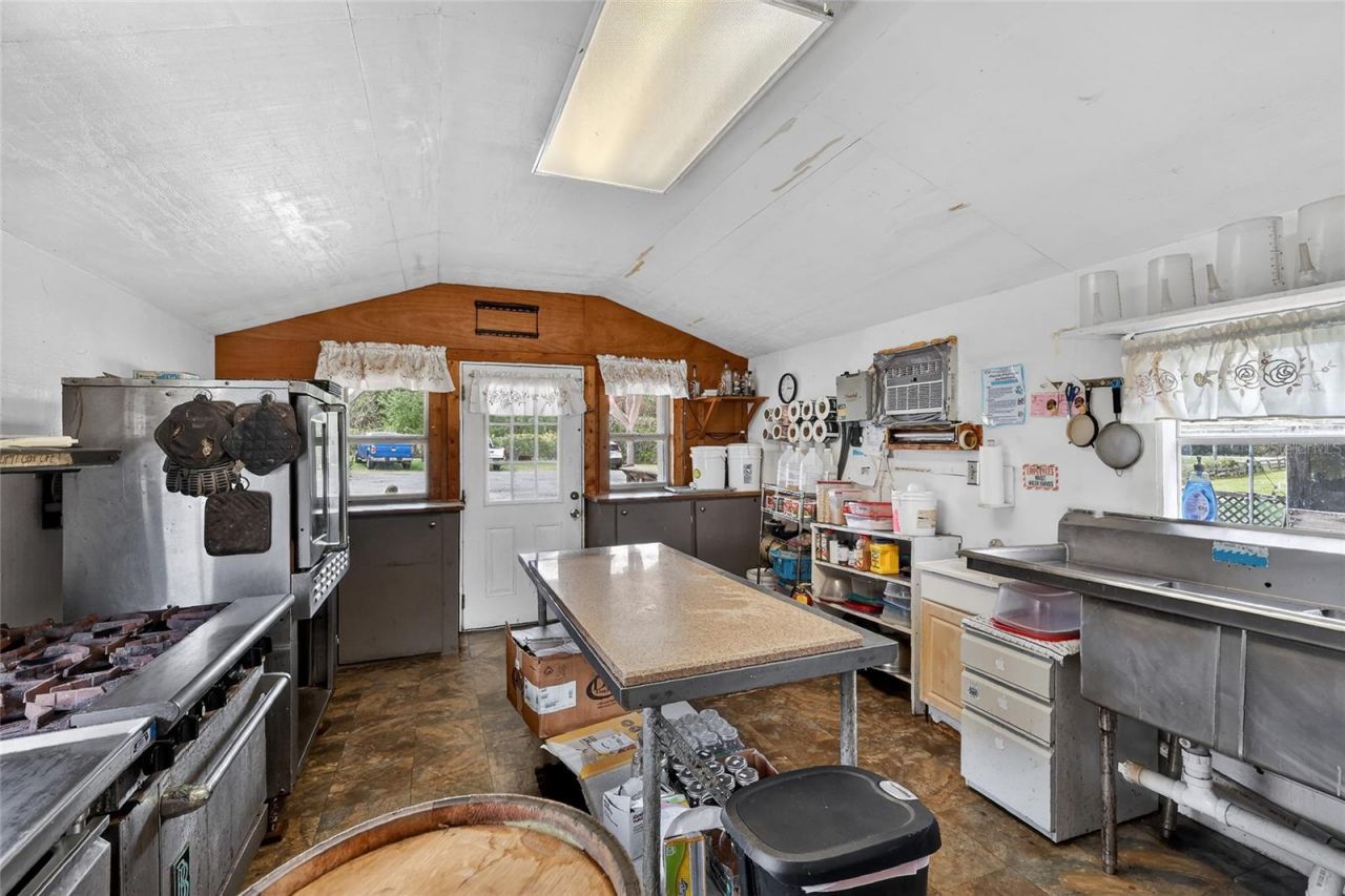 26921 Bloomfield Avenue , Yalaha, FL 34797 Photo