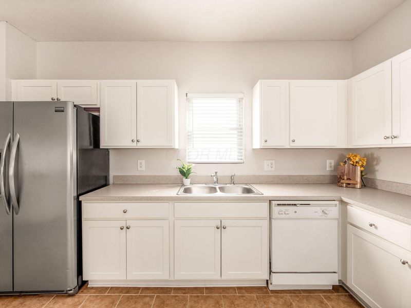 4050 Summerstone Drive, Columbus, OH 43230 Photo 11