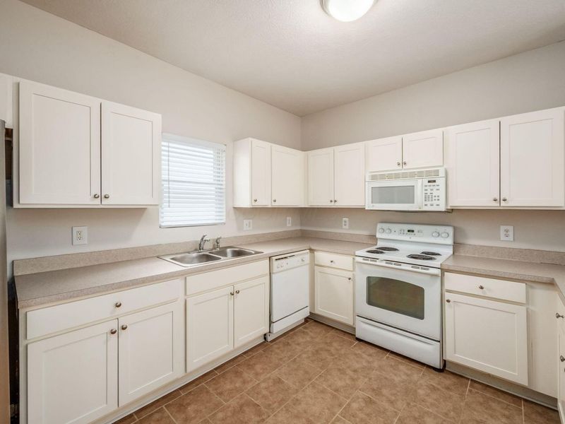 4050 Summerstone Drive, Columbus, OH 43230 Photo 18