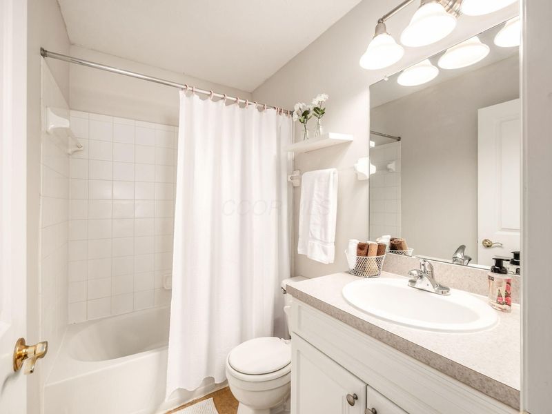 4050 Summerstone Drive, Columbus, OH 43230 Photo 25