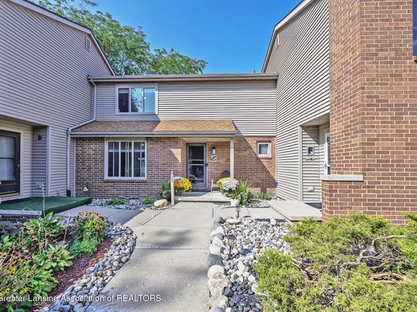 916 Montevideo Drive, Lansing, MI 48917