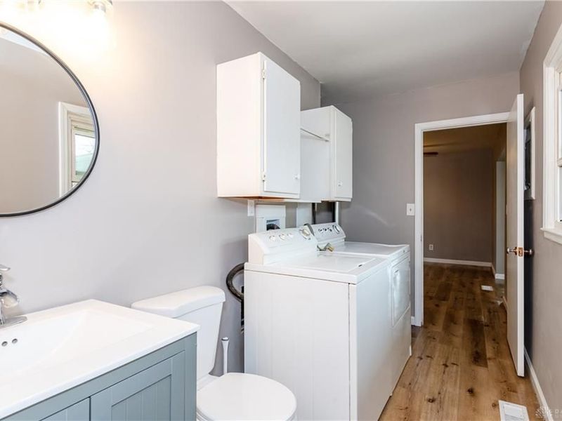 208 Pinegrove Drive, Bellbrook, OH 45305 Photo 14