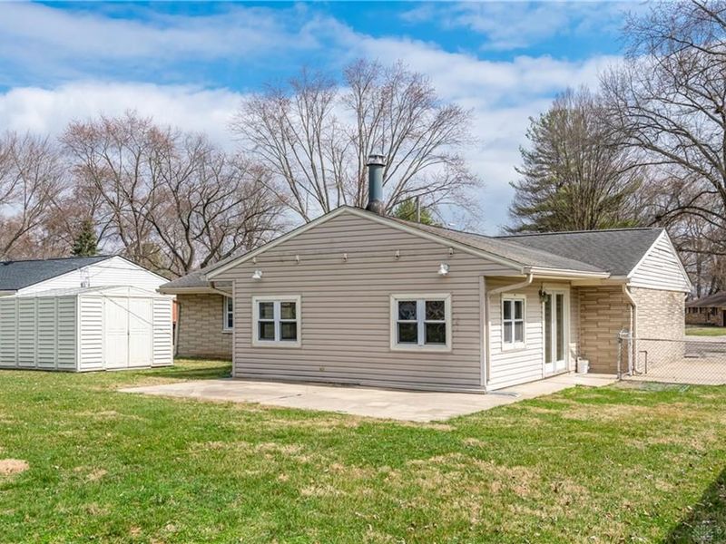 208 Pinegrove Drive, Bellbrook, OH 45305 Photo 23