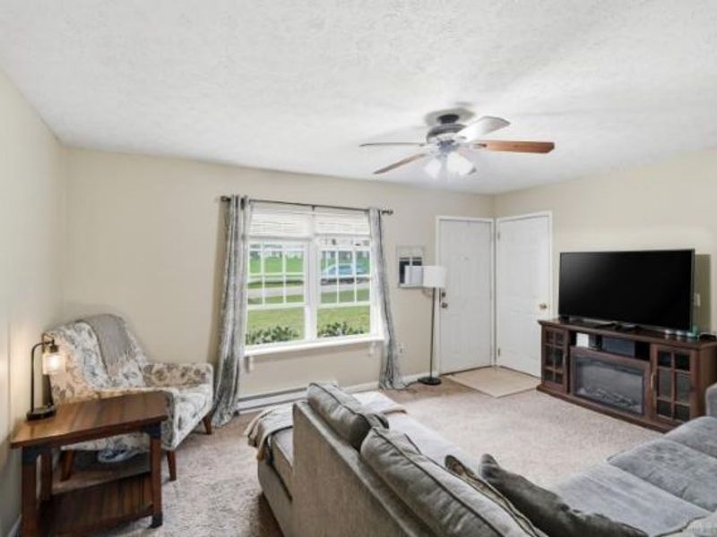 1528 W Meadowbrook Drive, Loveland, OH 45140 Photo 8