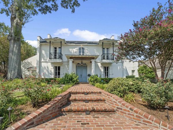 2130 Rue Bienvenue, Baton Rouge, LA 70809