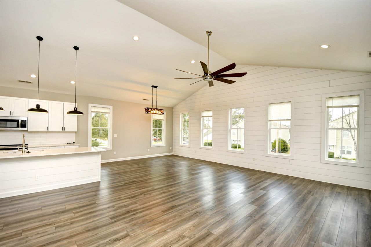 3877 Spanner Way Photo 6