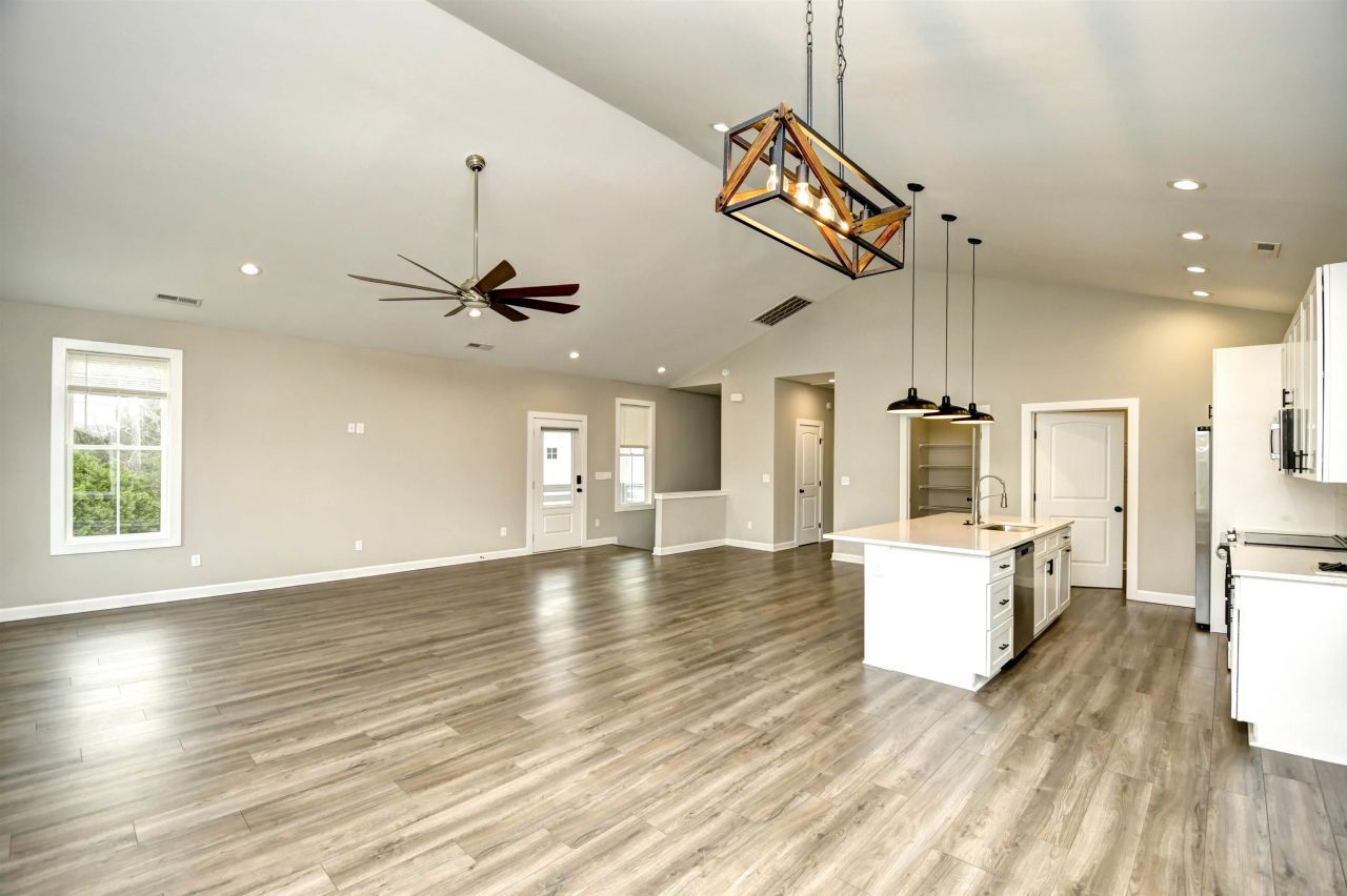 3877 Spanner Way Photo 8