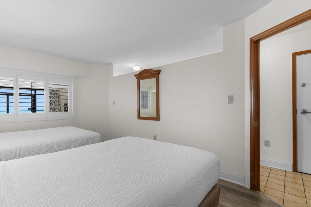 4800 S Ocean Blvd. Photo 11