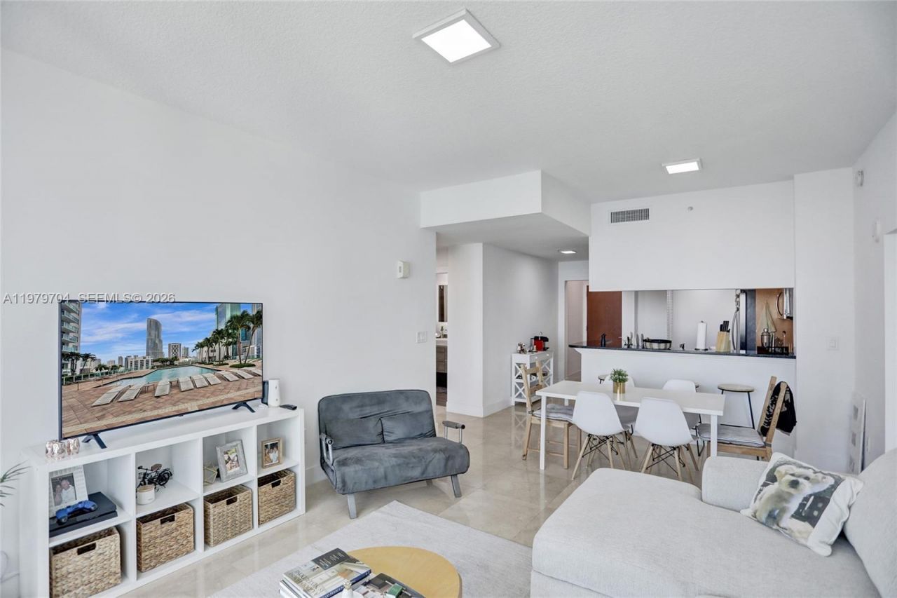 31 SE 5th St, Unit 4112, Miami, FL 33131 Photo
