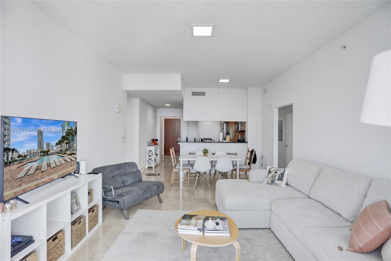 31 SE 5th St, Unit 4112, Miami, FL 33131 Photo