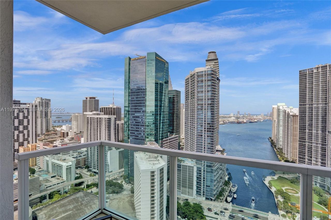 31 SE 5th St, Unit 4112, Miami, FL 33131 Photo