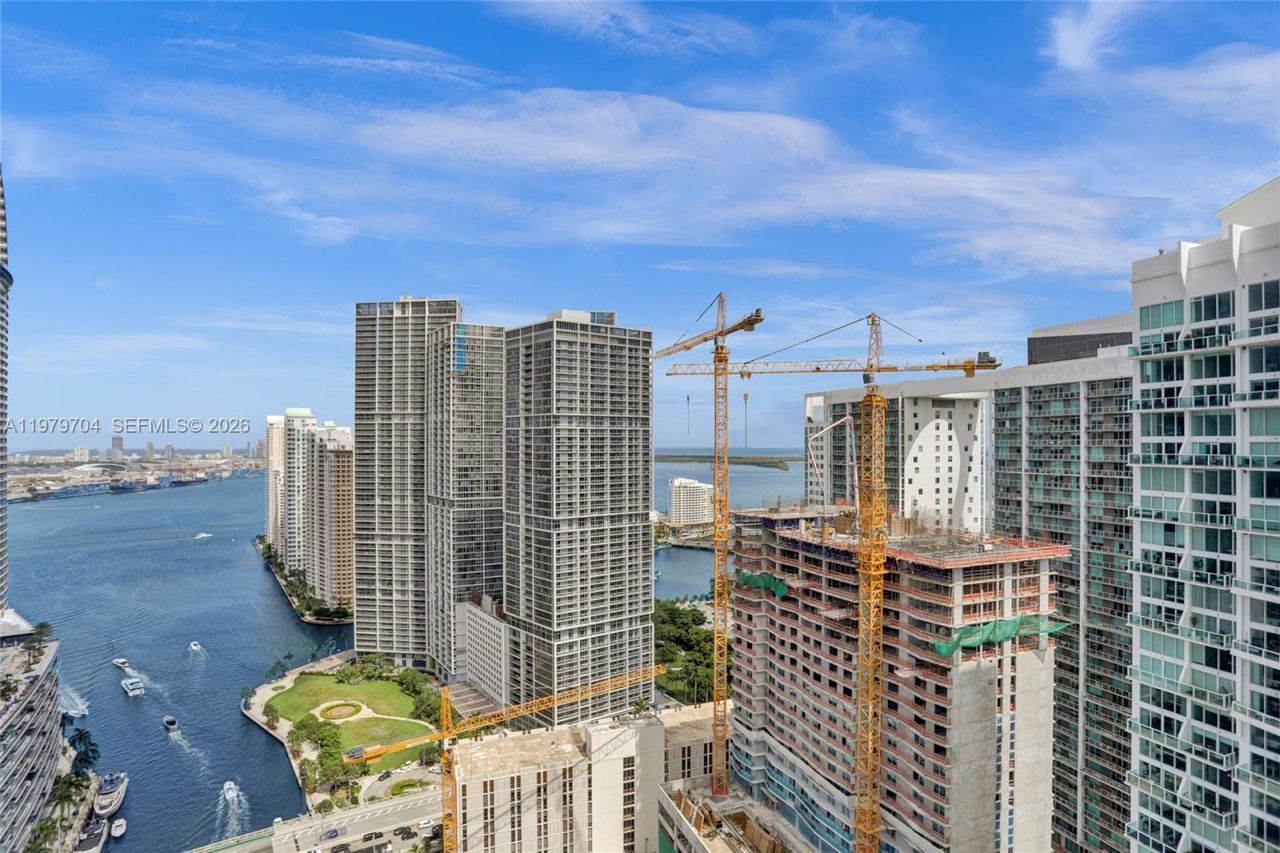 31 SE 5th St, Unit 4112, Miami, FL 33131 Photo
