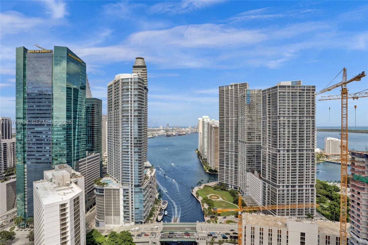 31 SE 5th St, Unit 4112, Miami, FL 33131 Photo