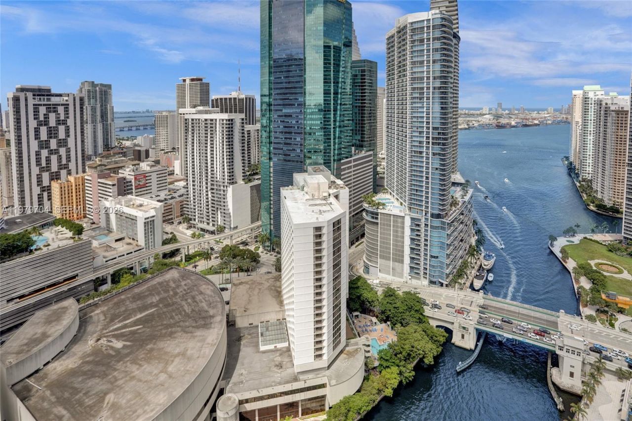 31 SE 5th St, Unit 4112, Miami, FL 33131 Photo