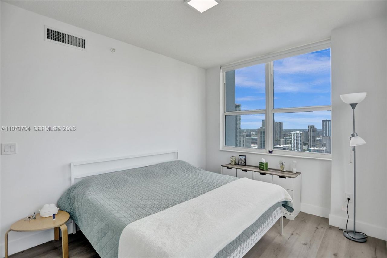 31 SE 5th St, Unit 4112, Miami, FL 33131 Photo