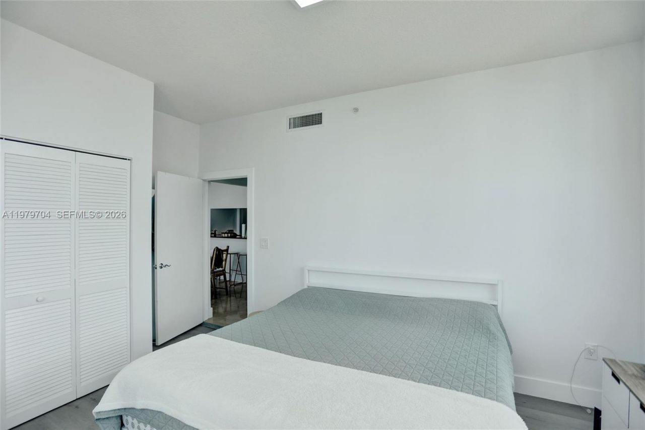 31 SE 5th St, Unit 4112, Miami, FL 33131 Photo