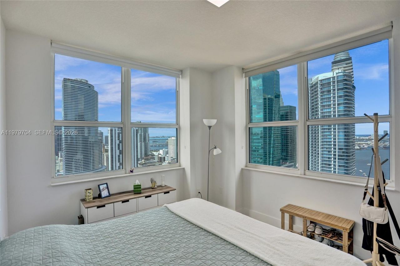 31 SE 5th St, Unit 4112, Miami, FL 33131 Photo