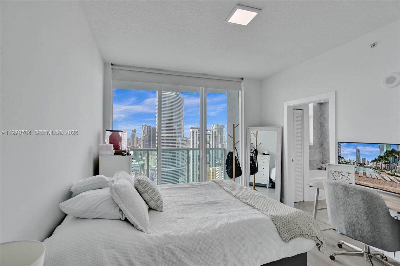 31 SE 5th St, Unit 4112, Miami, FL 33131 Photo