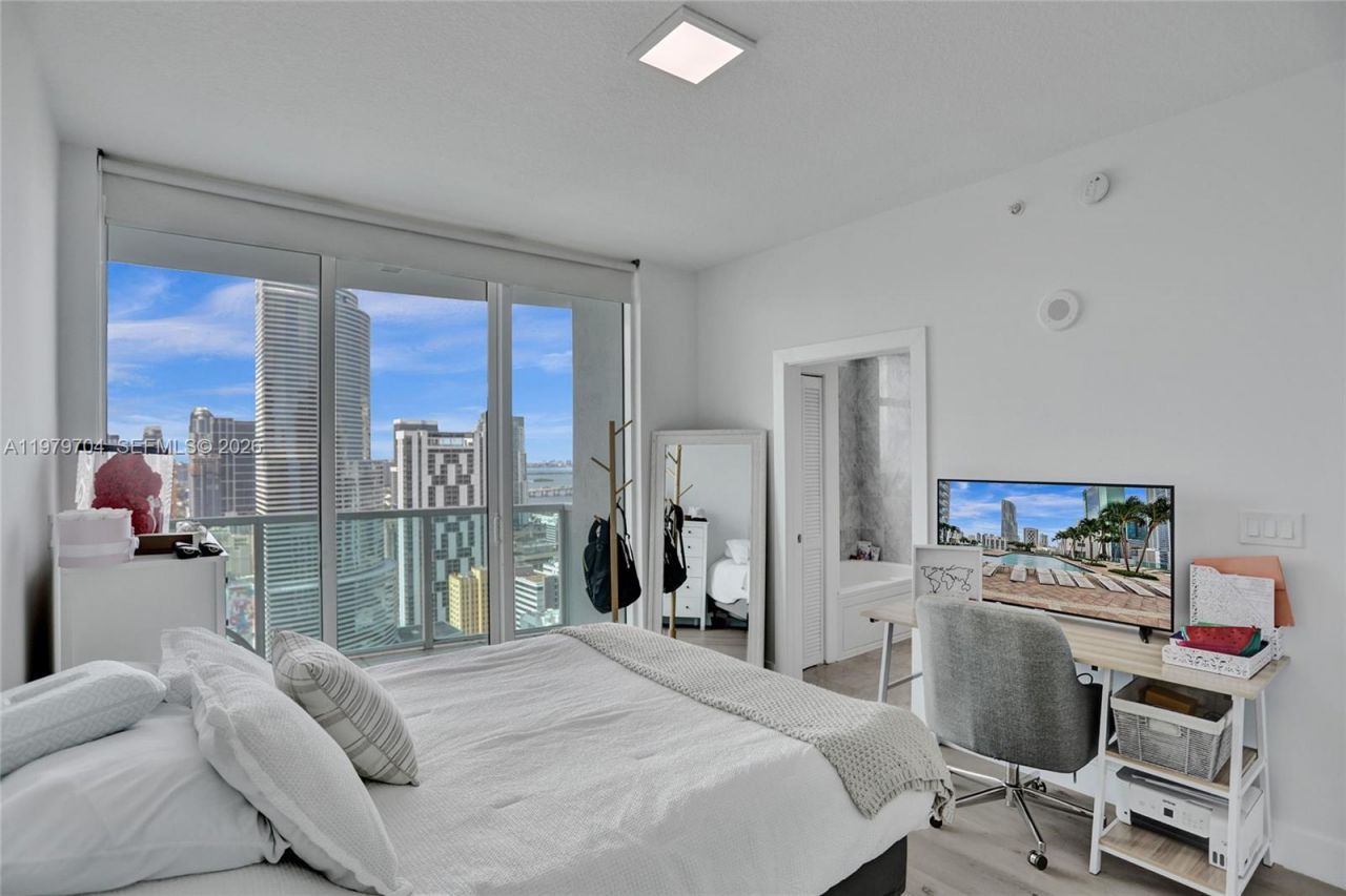 31 SE 5th St, Unit 4112, Miami, FL 33131 Photo