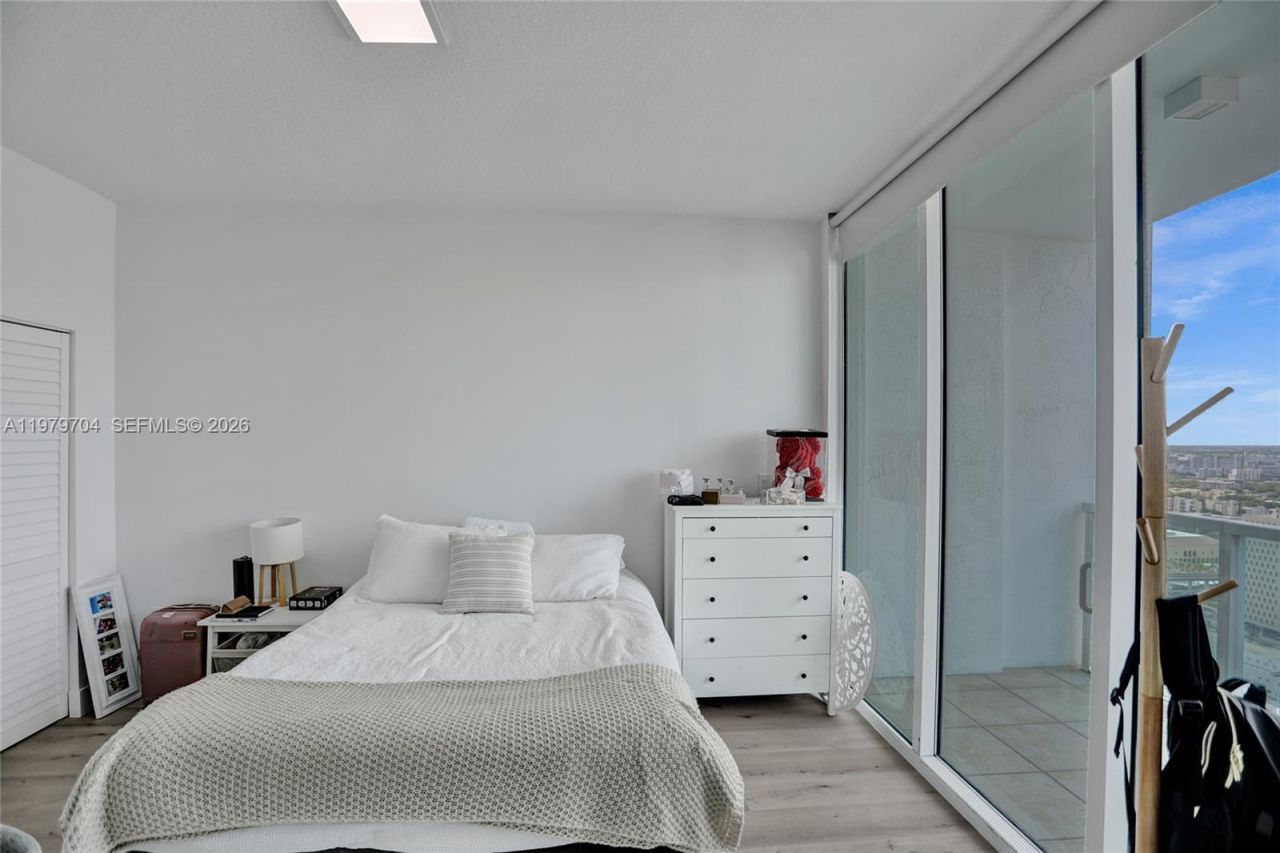 31 SE 5th St, Unit 4112, Miami, FL 33131 Photo