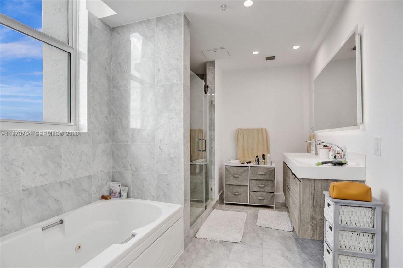 31 SE 5th St, Unit 4112, Miami, FL 33131 Photo