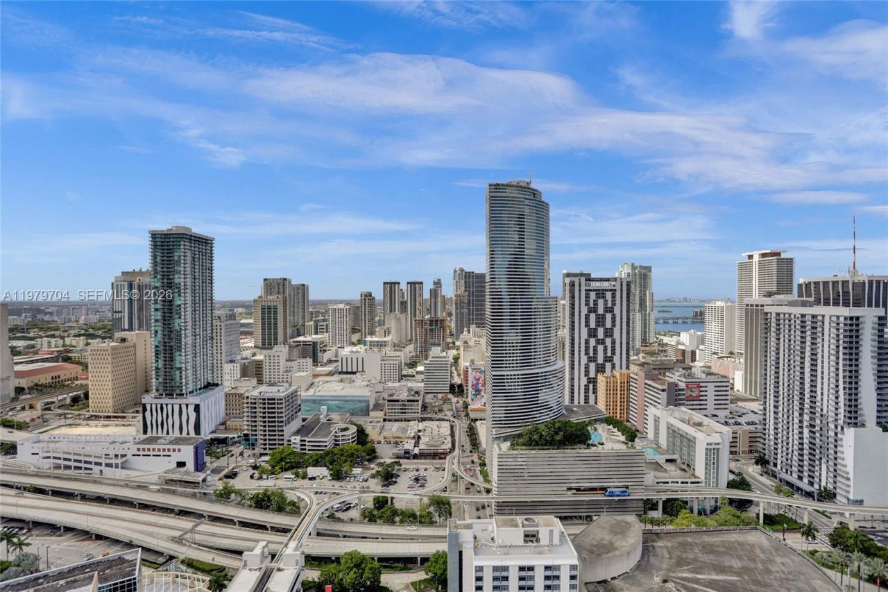 31 SE 5th St, Unit 4112, Miami, FL 33131 Photo