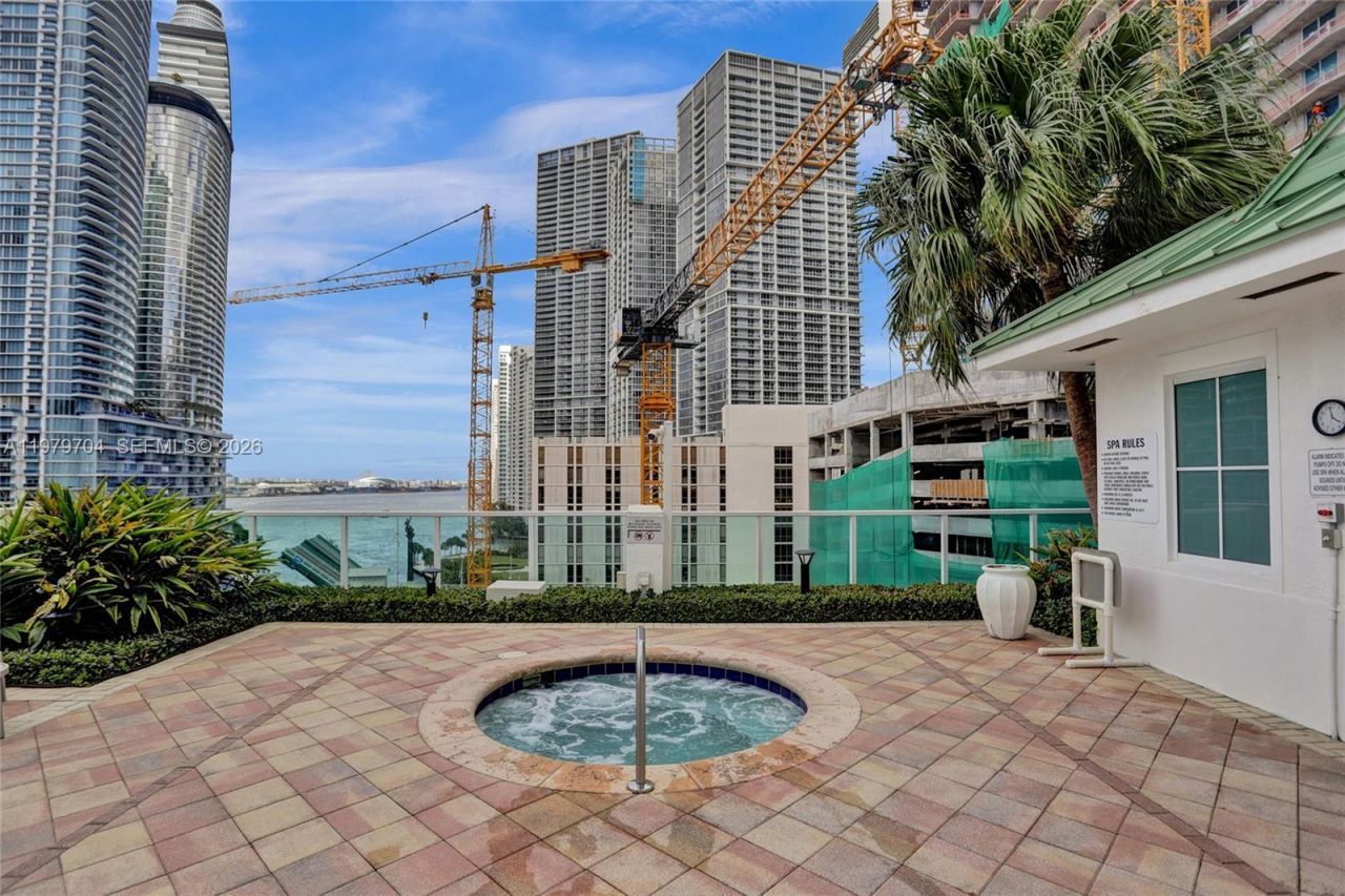 31 SE 5th St, Unit 4112, Miami, FL 33131 Photo