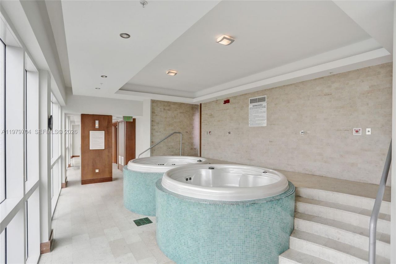 31 SE 5th St, Unit 4112, Miami, FL 33131 Photo