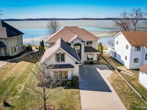 5728 Lake Edge Road, McFarland, WI 53558