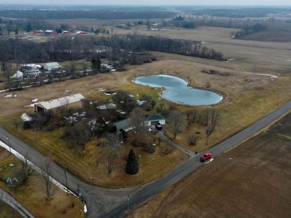 12126 Hyndman Road, Churubusco, IN 46723