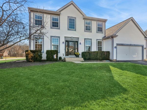543 Sparrow Court, Lindenhurst, IL 60046