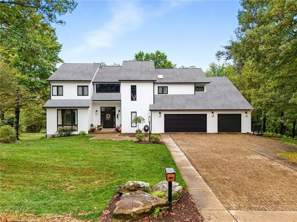 215 Timber Ridge Rd, Pittsburgh, PA 15238