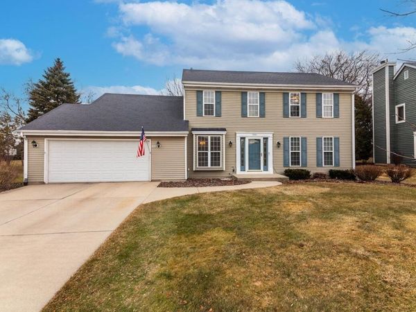 5400 W Donges LANE, Brown Deer, WI 53223