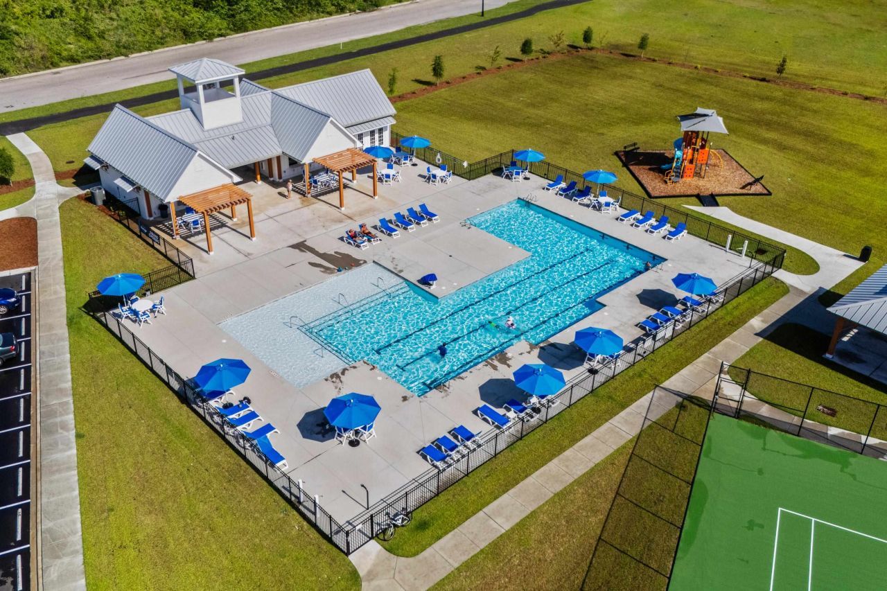 8238 Essence Dr. Photo 39