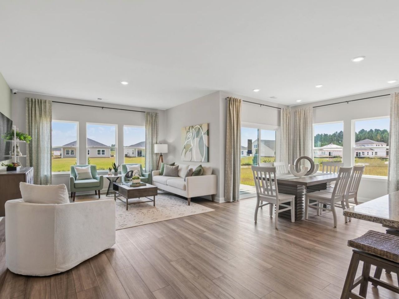 8238 Essence Dr. Photo 7