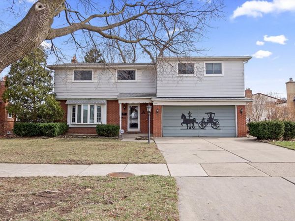 31126 Gloede Drive, Warren, MI 48088