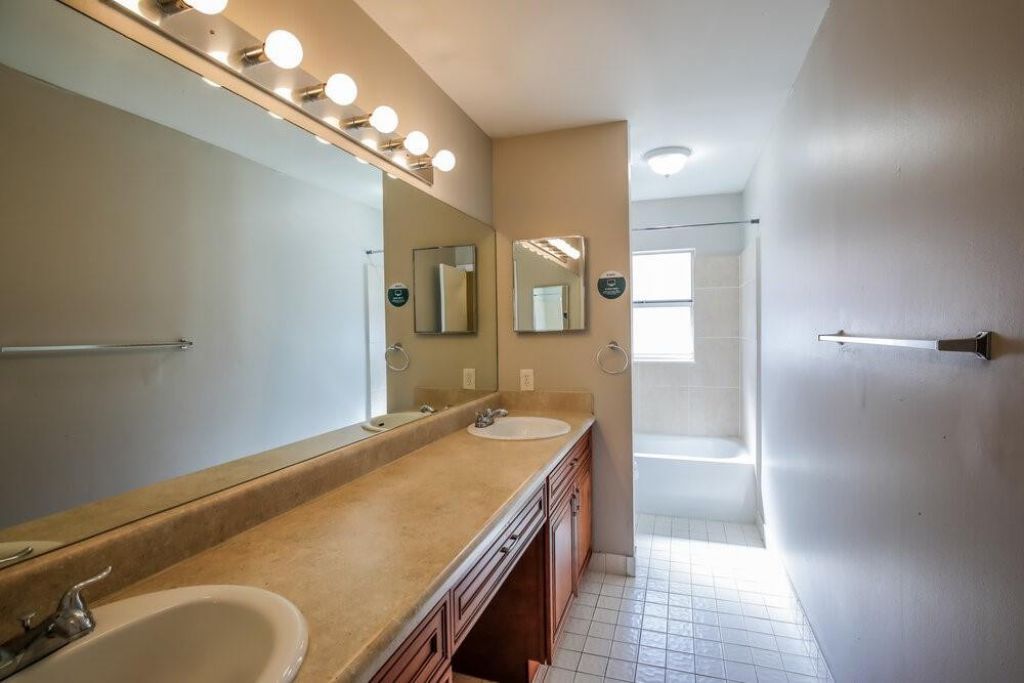 4533 NW 88th Terrace, Coral Springs, FL 33065 Photo