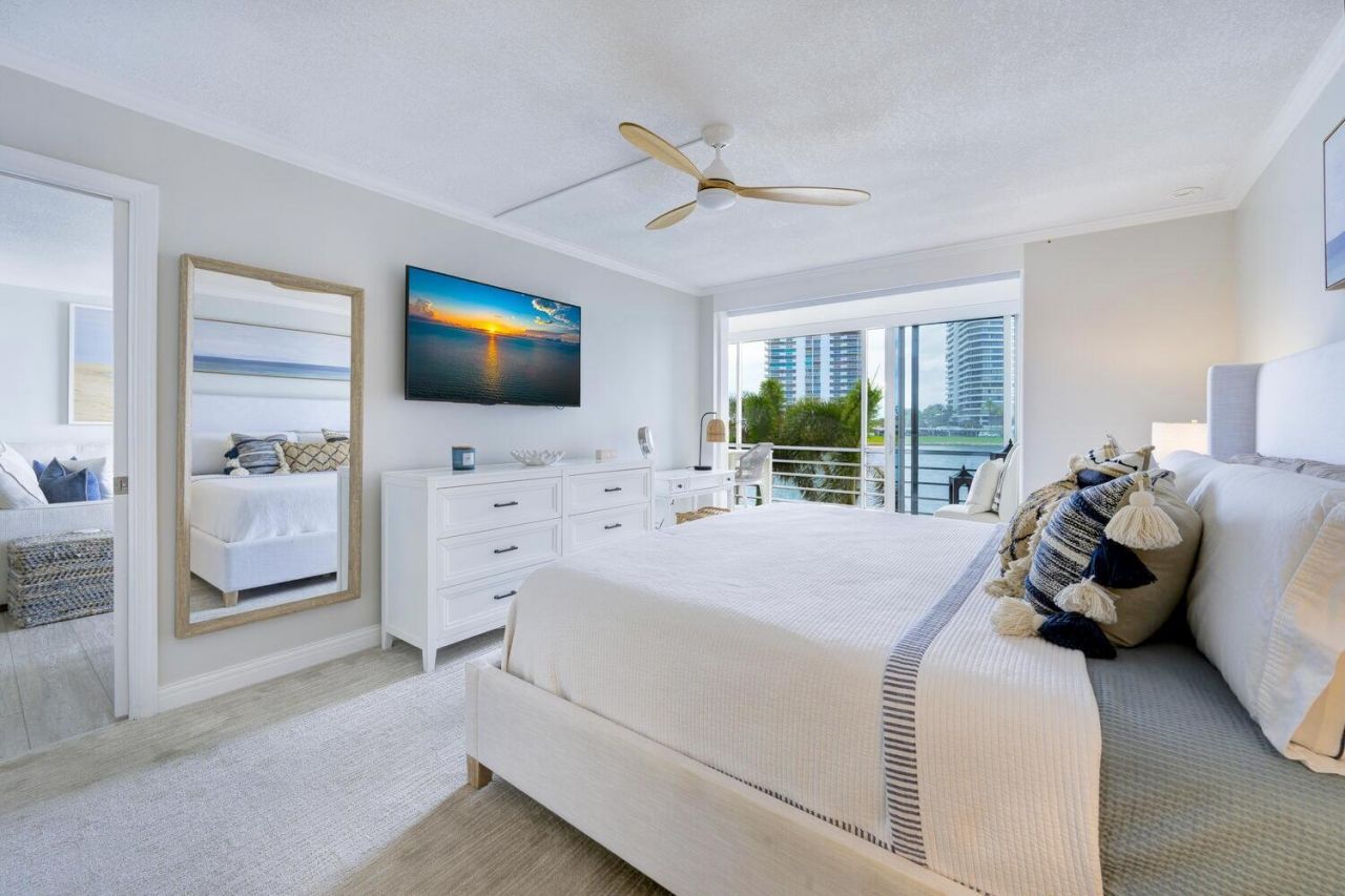 44 Yacht Club Drive, Unit 210, North Palm Beach, FL 33408 Photo