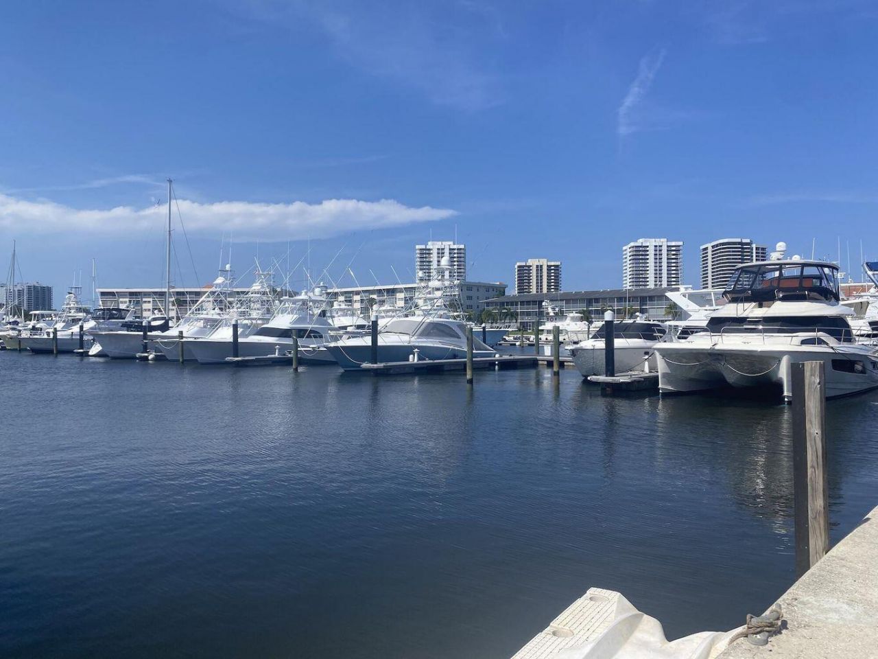 44 Yacht Club Drive, Unit 210, North Palm Beach, FL 33408 Photo