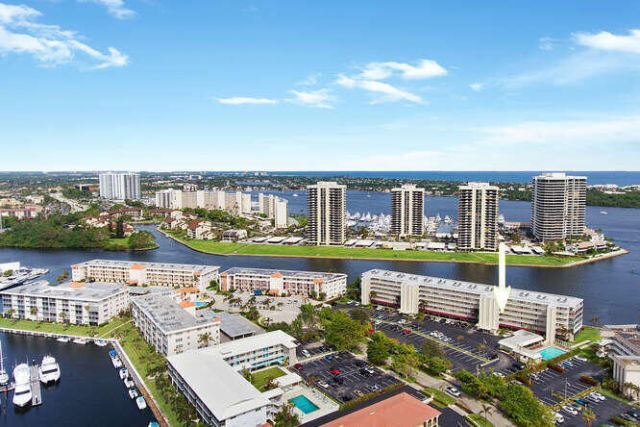 44 Yacht Club Drive, Unit 210, North Palm Beach, FL 33408 Photo