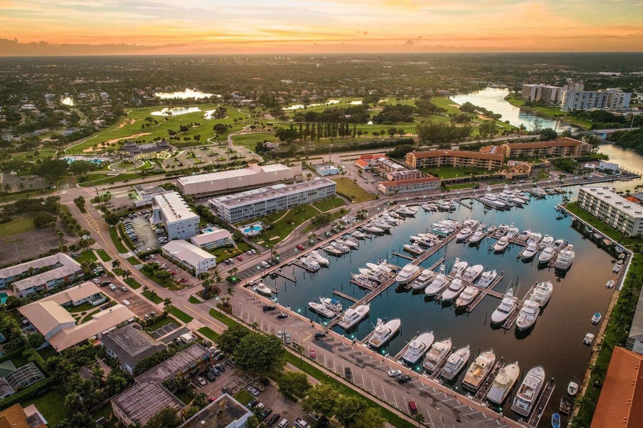 44 Yacht Club Drive, Unit 210, North Palm Beach, FL 33408 Photo