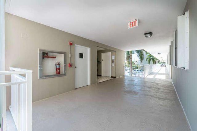 44 Yacht Club Drive, Unit 210, North Palm Beach, FL 33408 Photo