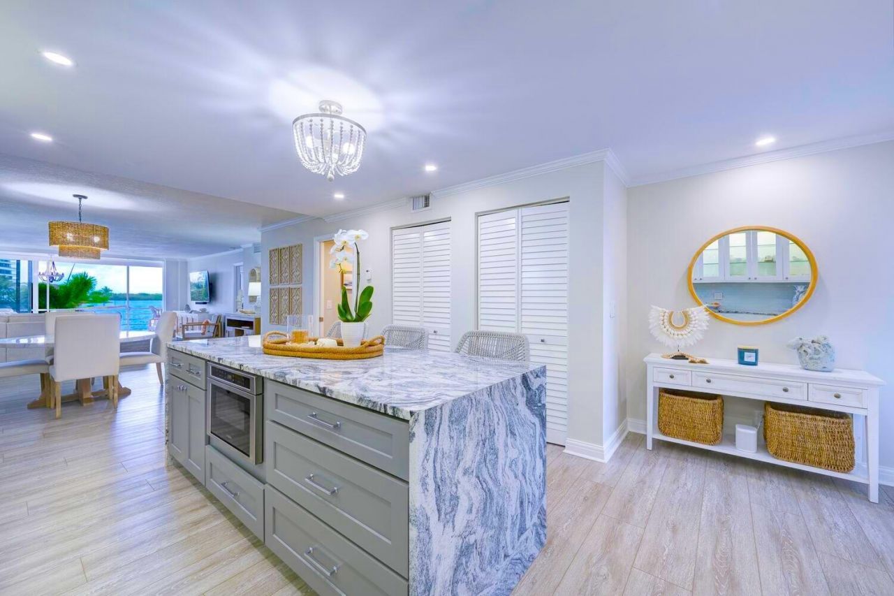 44 Yacht Club Drive, Unit 210, North Palm Beach, FL 33408 Photo