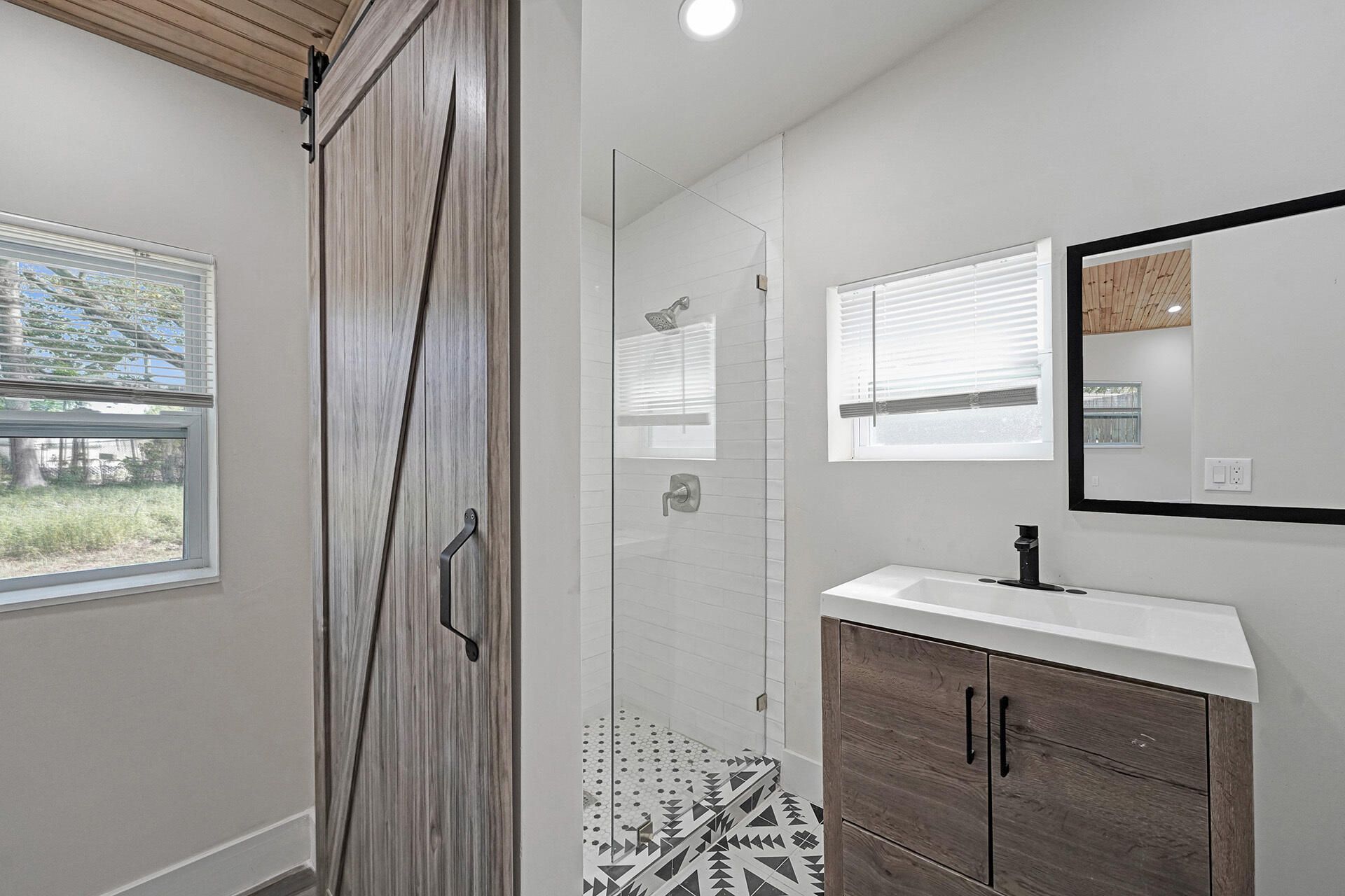 8229 NW 1st Place, Miami, FL 33150 Photo