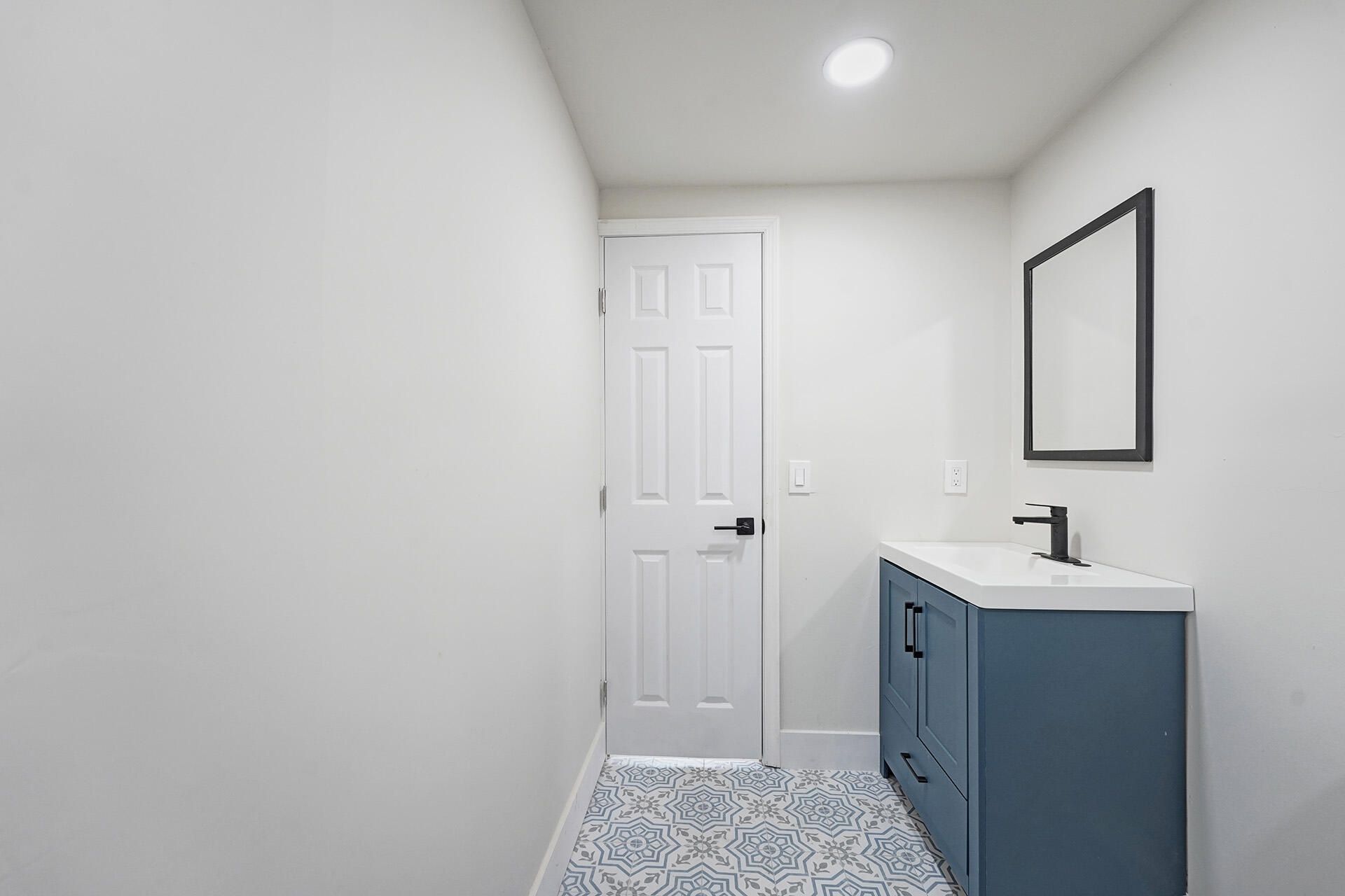 8229 NW 1st Place, Miami, FL 33150 Photo