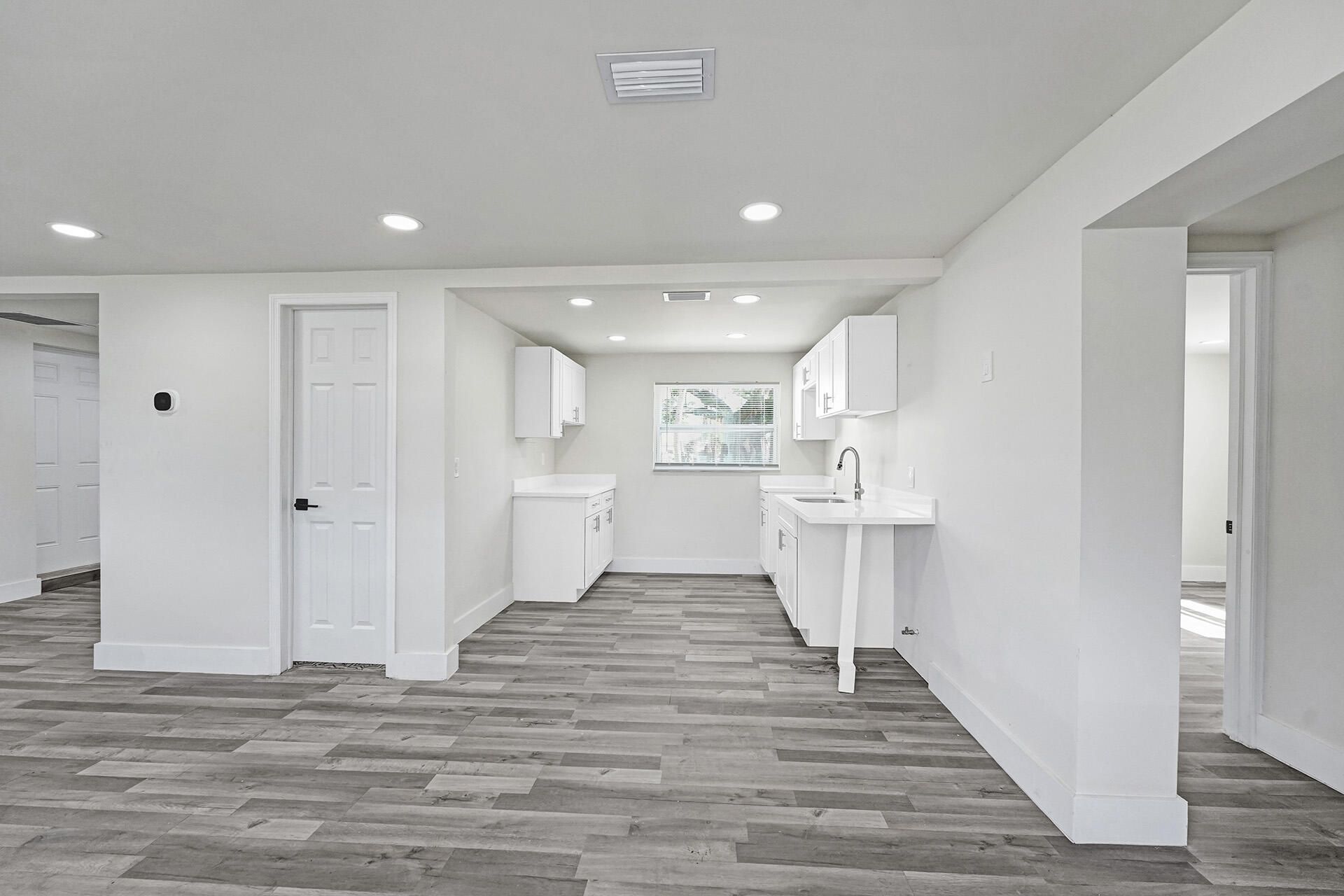 8229 NW 1st Place, Miami, FL 33150 Photo